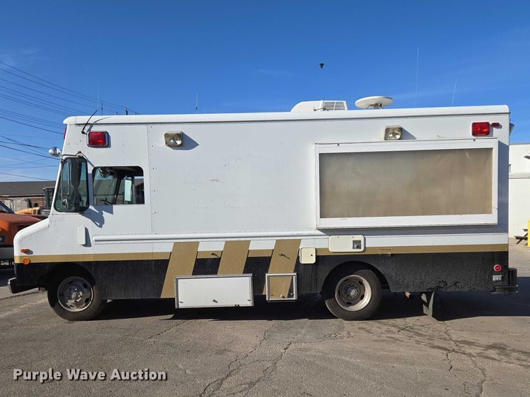 image for item ET1399 1981 Chevrolet P Series delivery van