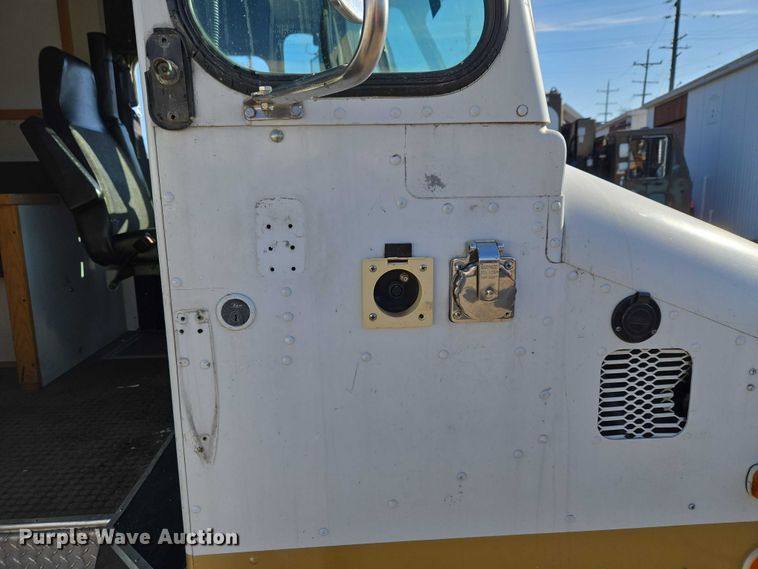 image for item ET1399 1981 Chevrolet P Series delivery van