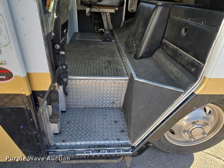 image for item ET1399 1981 Chevrolet P Series delivery van