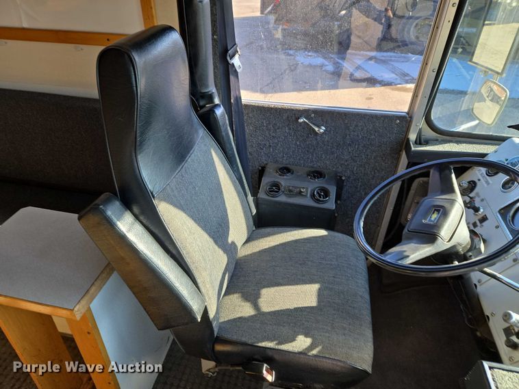 image for item ET1399 1981 Chevrolet P Series delivery van