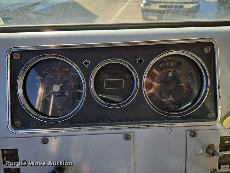 image for item ET1399 1981 Chevrolet P Series delivery van