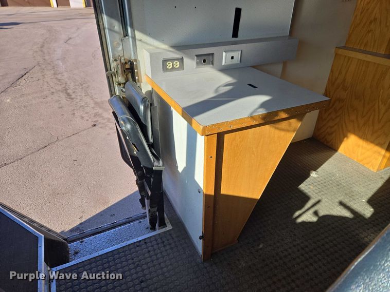 image for item ET1399 1981 Chevrolet P Series delivery van