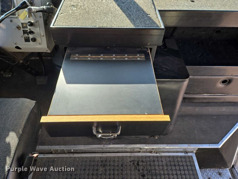 image for item ET1399 1981 Chevrolet P Series delivery van