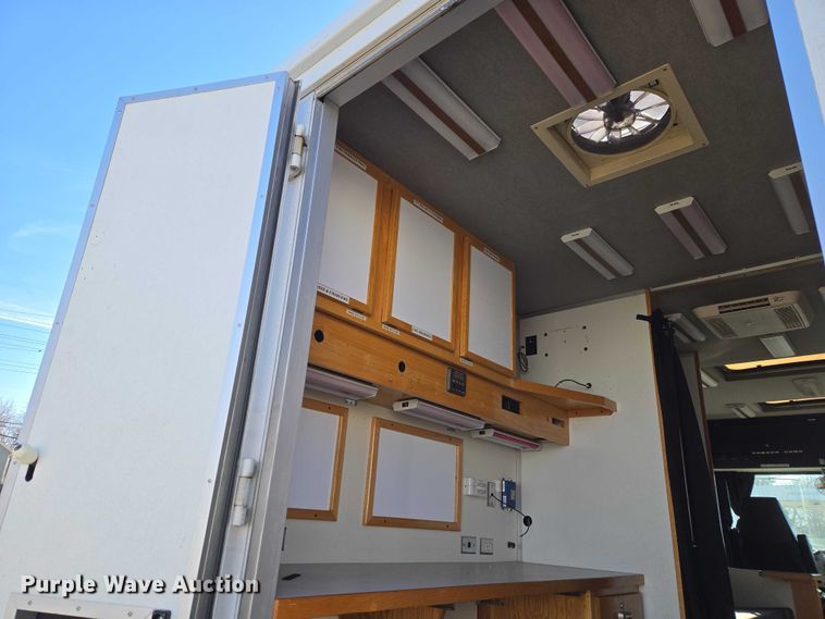 image for item ET1399 1981 Chevrolet P Series delivery van