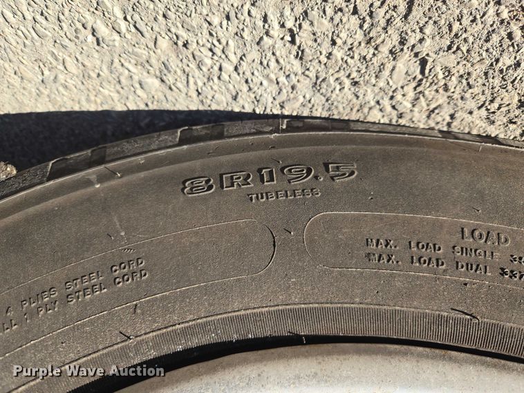 image for item ET1399 1981 Chevrolet P Series delivery van