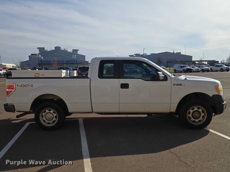 image for item ET1417 2013 Ford F150 Ext. Cab pickup truck