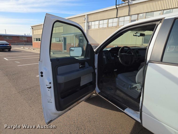 image for item ET1417 2013 Ford F150 Ext. Cab pickup truck