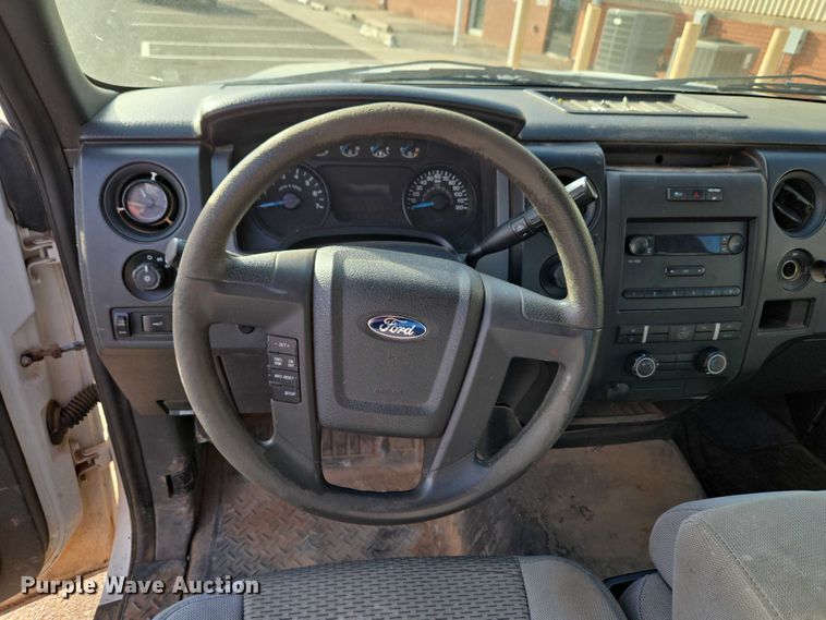 image for item ET1417 2013 Ford F150 Ext. Cab pickup truck