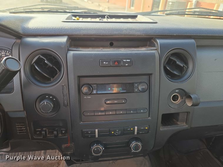 image for item ET1417 2013 Ford F150 Ext. Cab pickup truck