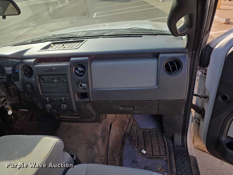 image for item ET1417 2013 Ford F150 Ext. Cab pickup truck