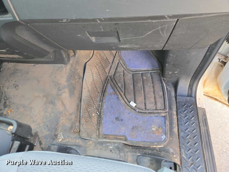 image for item ET1417 2013 Ford F150 Ext. Cab pickup truck