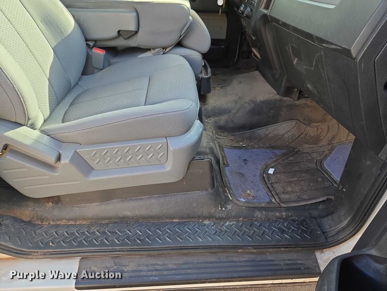 image for item ET1417 2013 Ford F150 Ext. Cab pickup truck