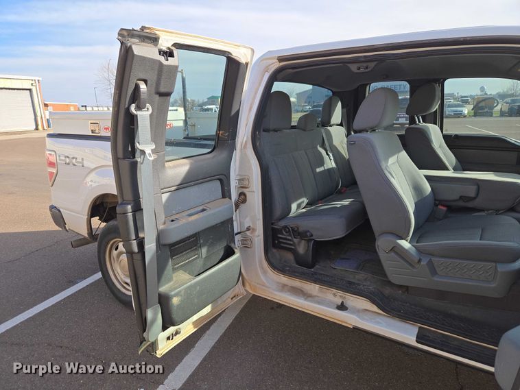 image for item ET1417 2013 Ford F150 Ext. Cab pickup truck