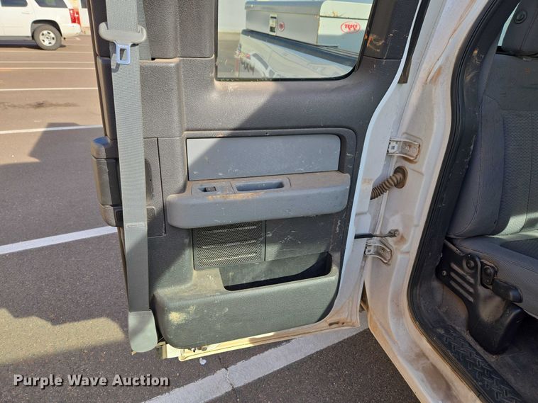 image for item ET1417 2013 Ford F150 Ext. Cab pickup truck