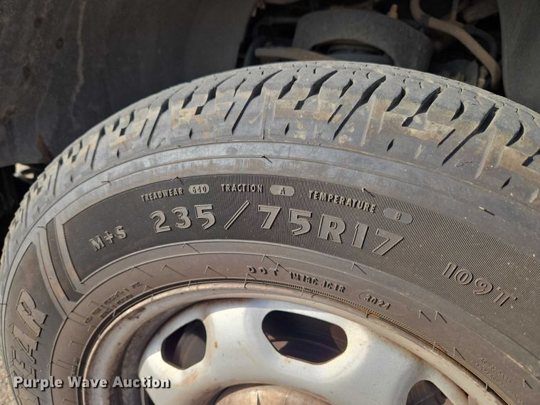 image for item ET1417 2013 Ford F150 Ext. Cab pickup truck