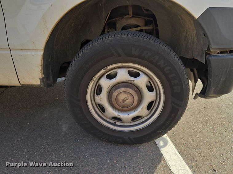 image for item ET1417 2013 Ford F150 Ext. Cab pickup truck