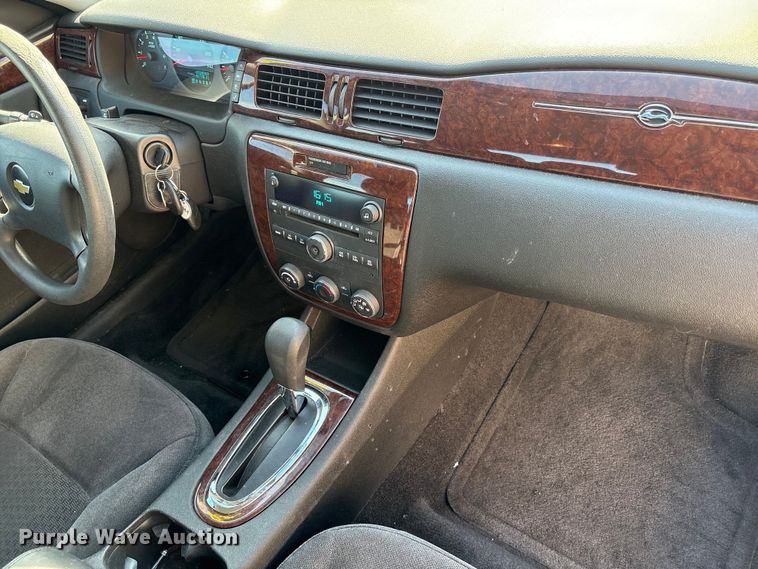 image for item ET1418 2011 Chevrolet Impala 