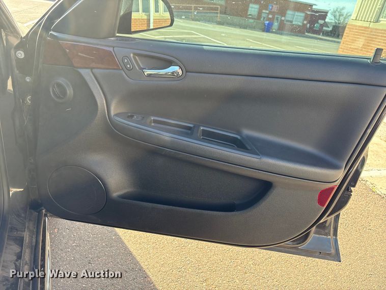 image for item ET1418 2011 Chevrolet Impala 