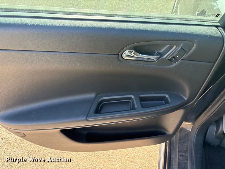 image for item ET1418 2011 Chevrolet Impala 