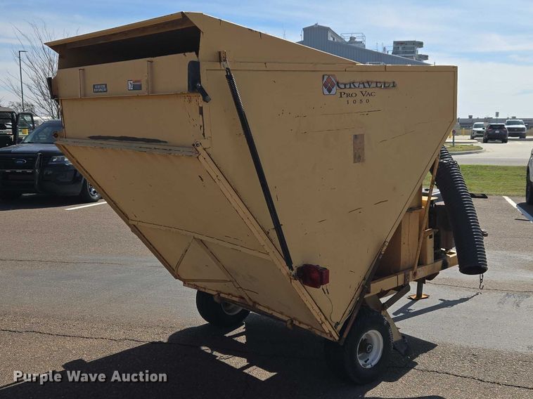 image for item ET1420 Gravely 1050 lawn vacuum