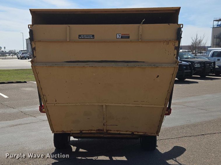 image for item ET1420 Gravely 1050 lawn vacuum