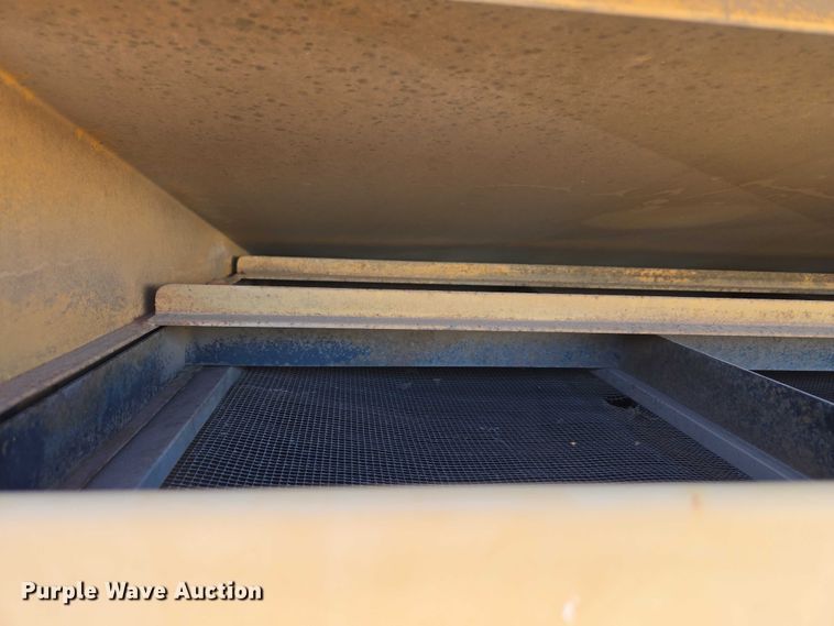 image for item ET1420 Gravely 1050 lawn vacuum