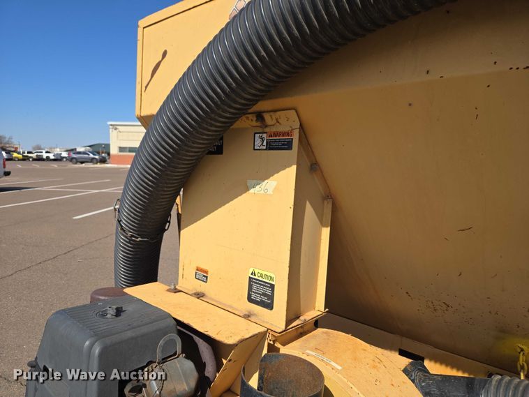 image for item ET1420 Gravely 1050 lawn vacuum