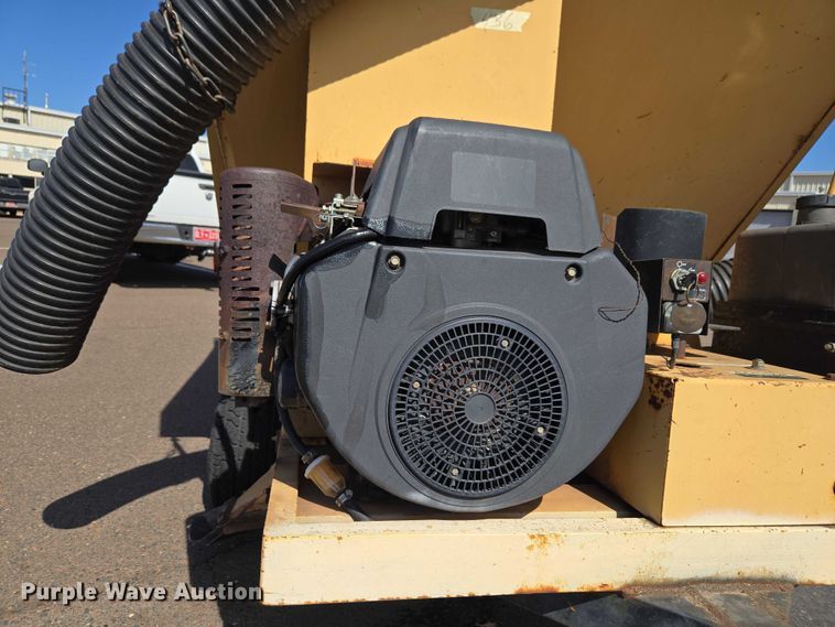 image for item ET1420 Gravely 1050 lawn vacuum