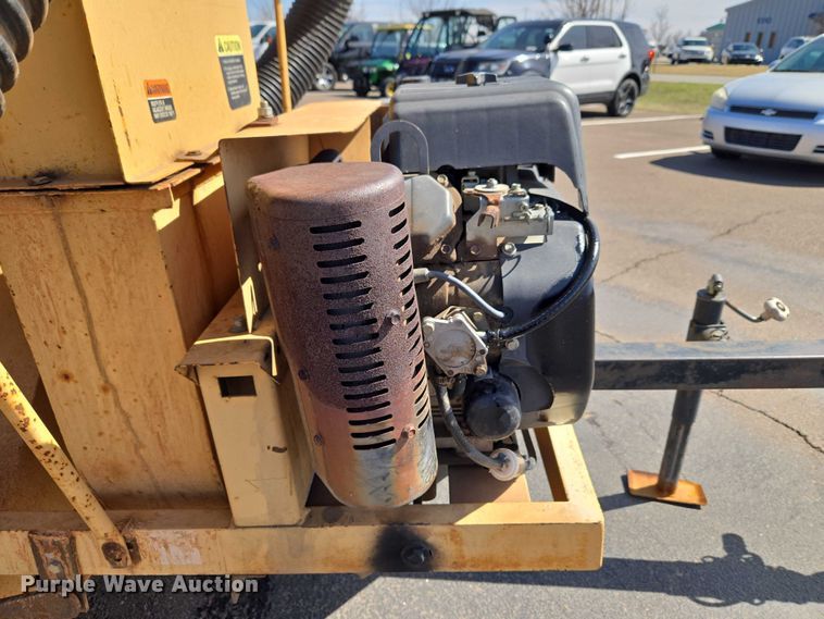 image for item ET1420 Gravely 1050 lawn vacuum