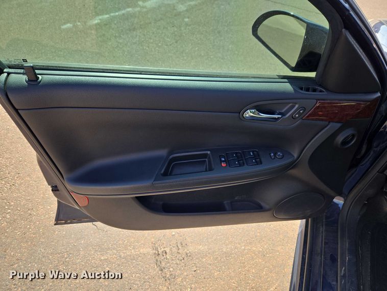 image for item ET1421 2011 Chevrolet Impala 