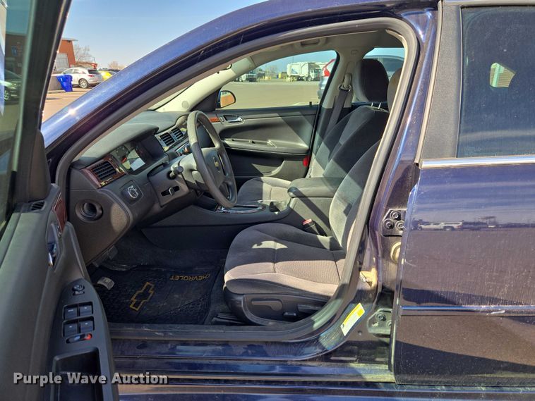 image for item ET1421 2011 Chevrolet Impala 