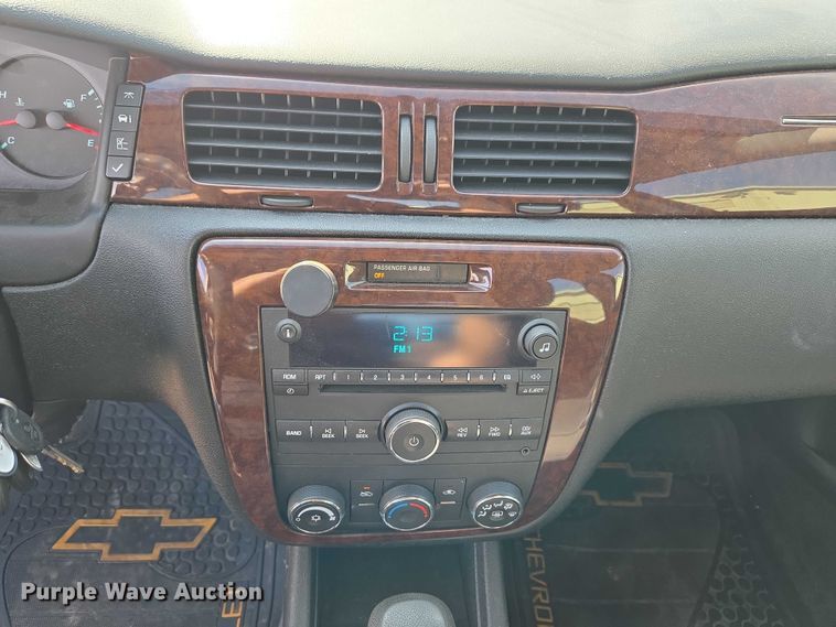 image for item ET1421 2011 Chevrolet Impala 