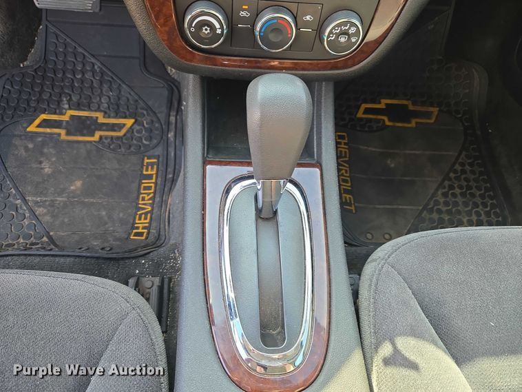 image for item ET1421 2011 Chevrolet Impala 