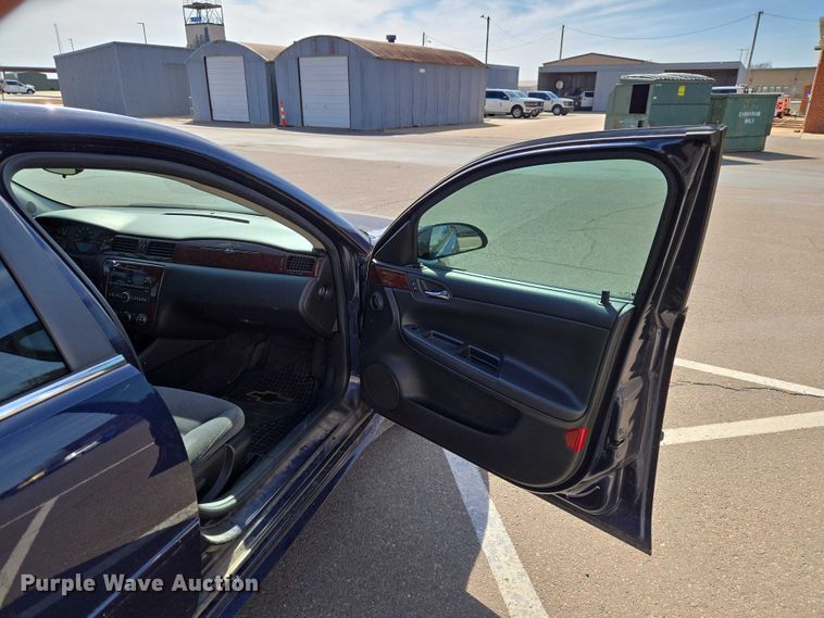 image for item ET1421 2011 Chevrolet Impala 