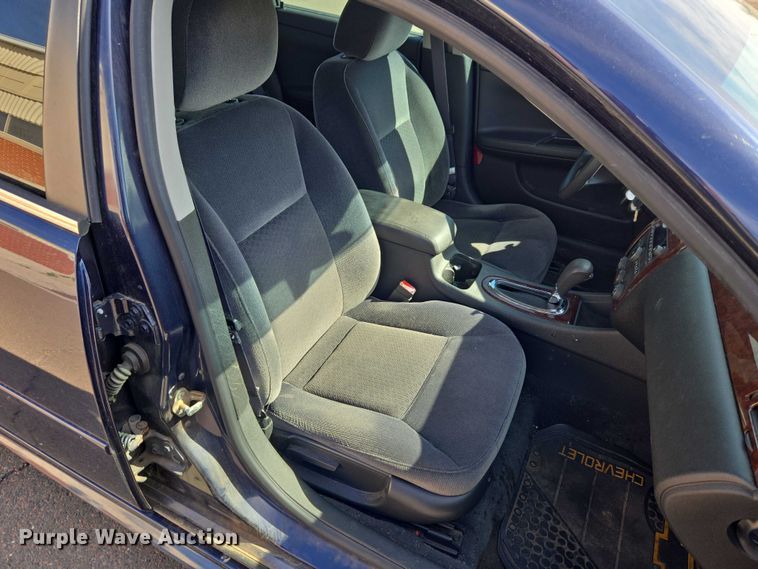 image for item ET1421 2011 Chevrolet Impala 