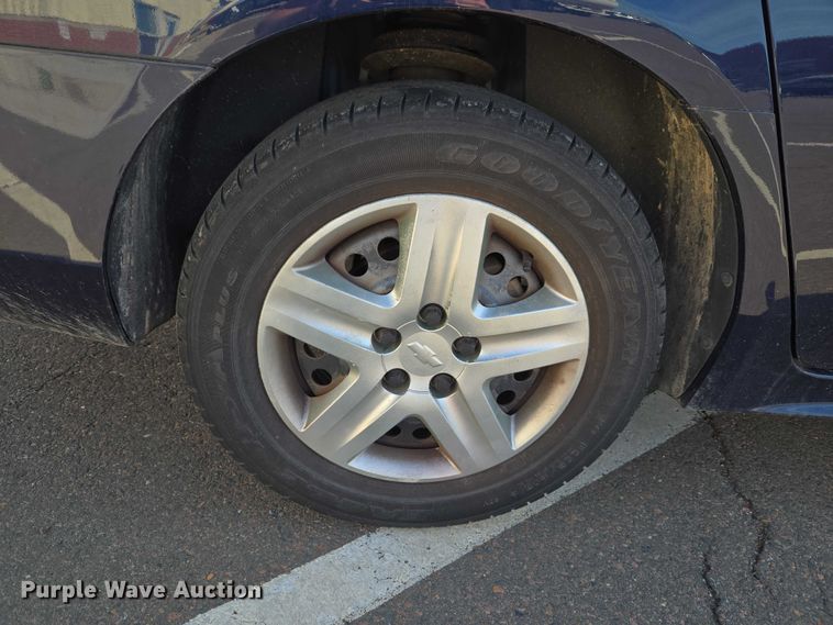 image for item ET1421 2011 Chevrolet Impala 