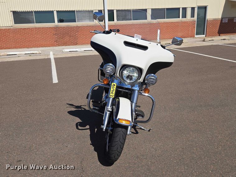 image for item ET1422 2019 Harley-Davidson Police Electra Glide motorcycle