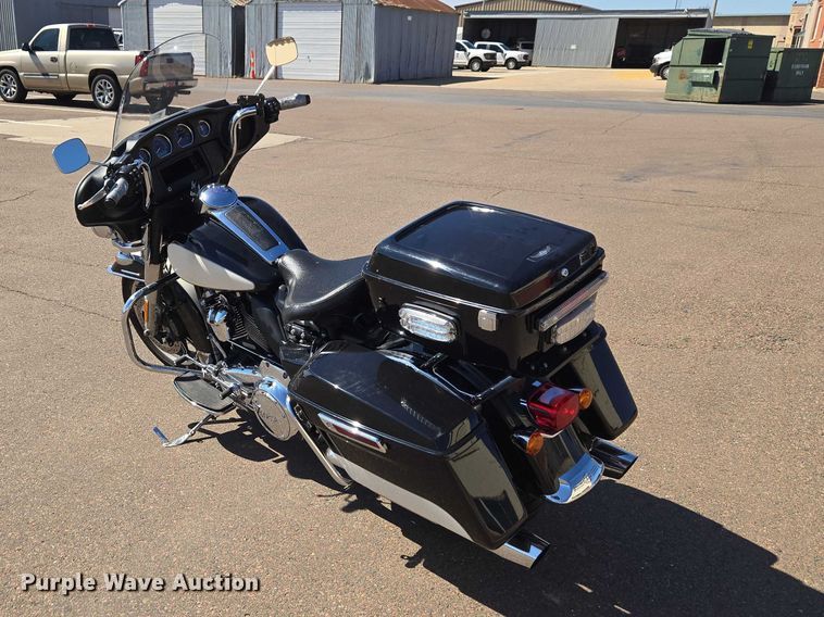 image for item ET1422 2019 Harley-Davidson Police Electra Glide motorcycle