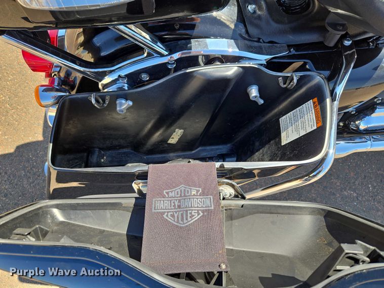 image for item ET1422 2019 Harley-Davidson Police Electra Glide motorcycle