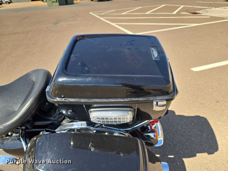 image for item ET1422 2019 Harley-Davidson Police Electra Glide motorcycle