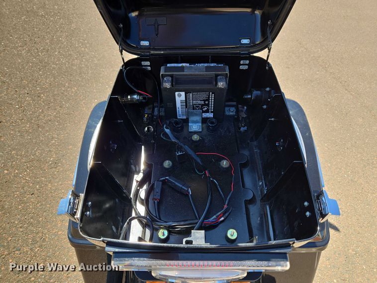 image for item ET1422 2019 Harley-Davidson Police Electra Glide motorcycle