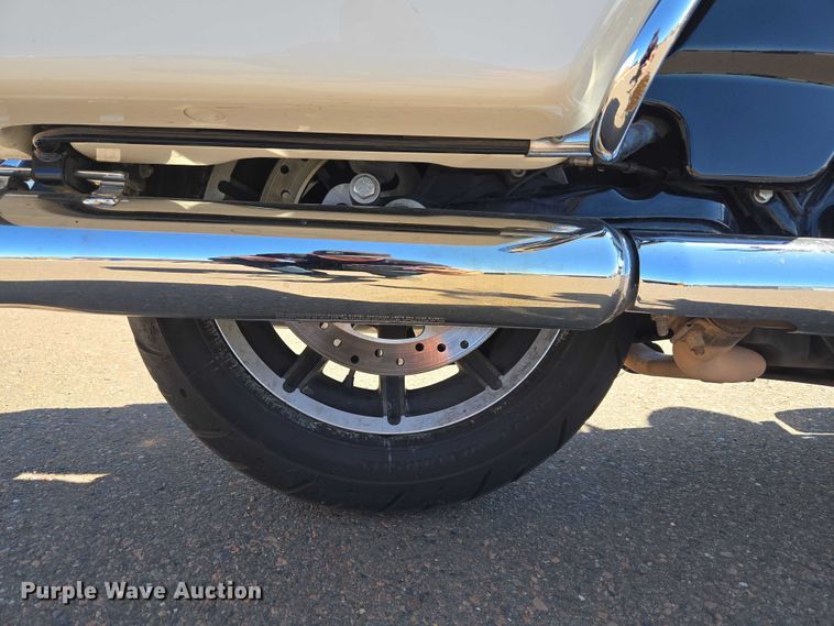 image for item ET1422 2019 Harley-Davidson Police Electra Glide motorcycle