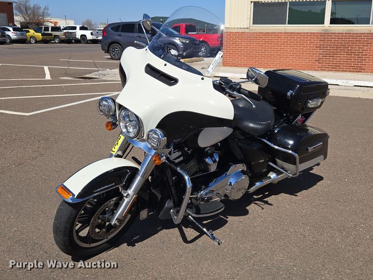 image for item ET1423 2019 Harley-Davidson Police Electra Glide motorcycle