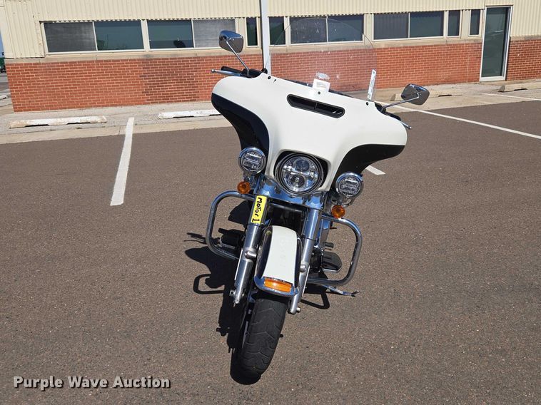 image for item ET1423 2019 Harley-Davidson Police Electra Glide motorcycle