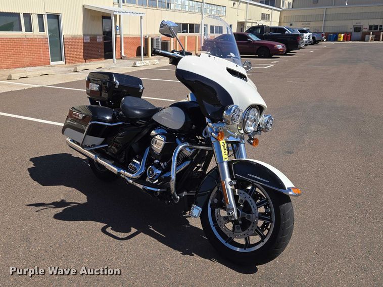 image for item ET1423 2019 Harley-Davidson Police Electra Glide motorcycle