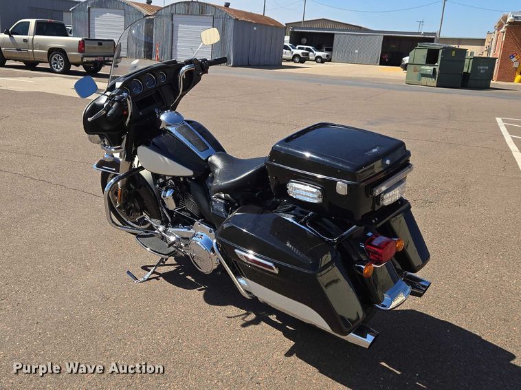 image for item ET1423 2019 Harley-Davidson Police Electra Glide motorcycle