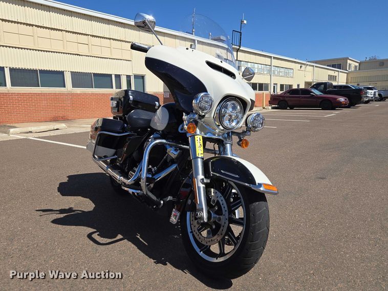 image for item ET1423 2019 Harley-Davidson Police Electra Glide motorcycle