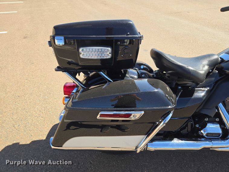 image for item ET1423 2019 Harley-Davidson Police Electra Glide motorcycle