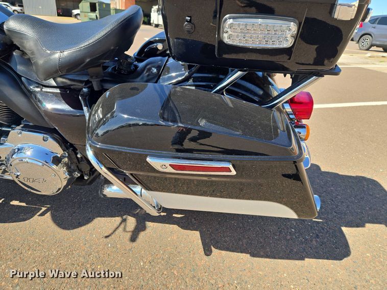 image for item ET1423 2019 Harley-Davidson Police Electra Glide motorcycle