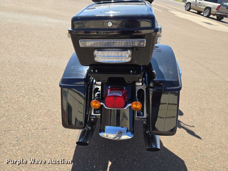 image for item ET1423 2019 Harley-Davidson Police Electra Glide motorcycle